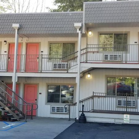 The Northern Inn Redway Exterior photo