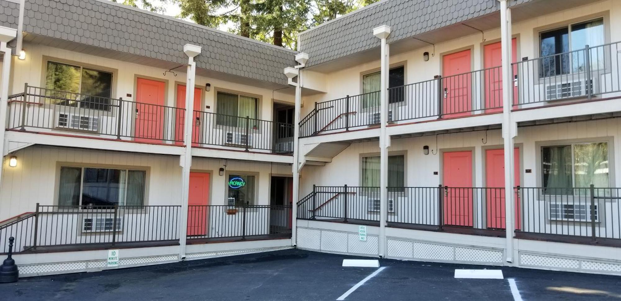 The Northern Inn Redway Exterior photo